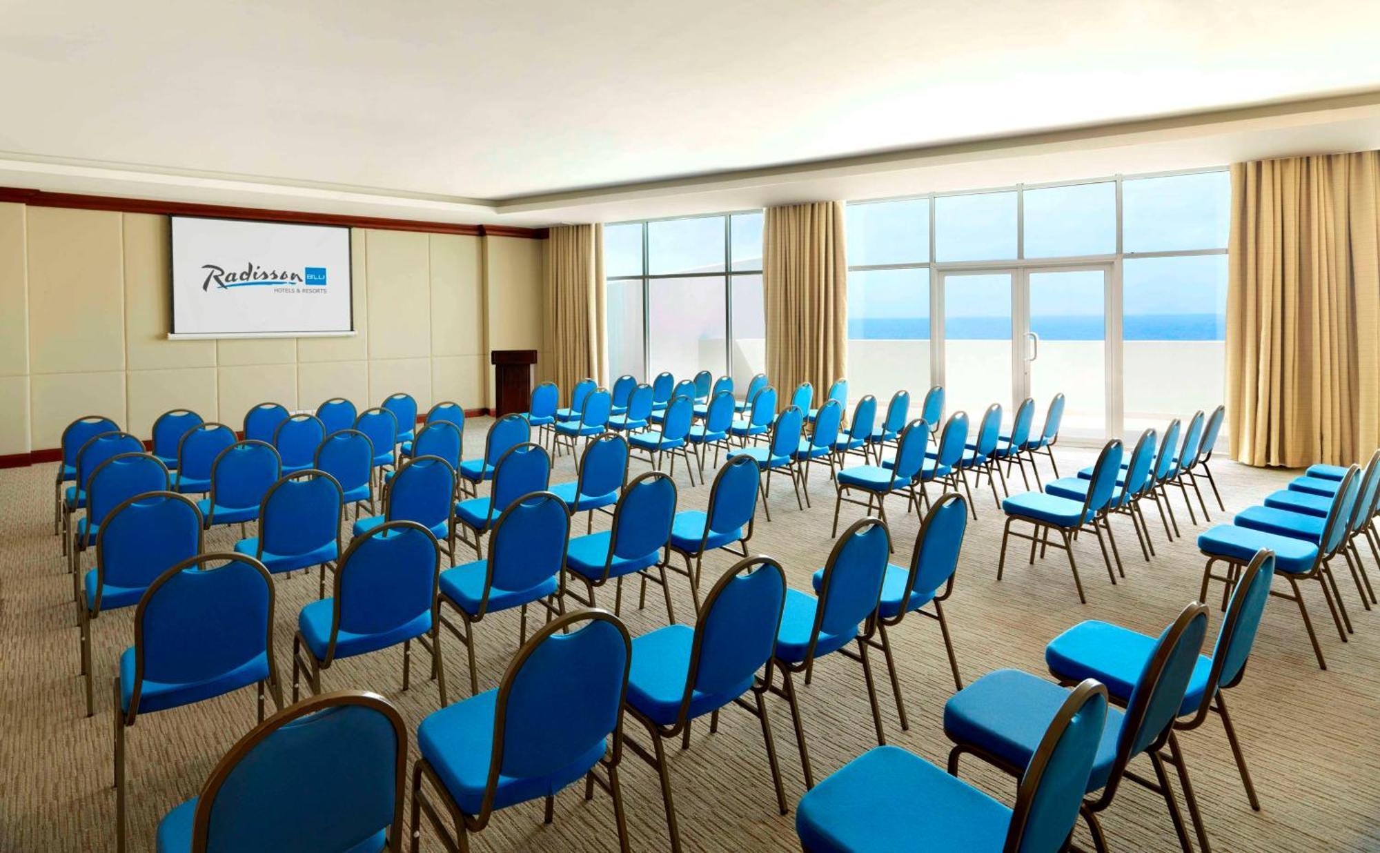 Radisson Blu Resort, Fujaira Esterno foto Meeting room