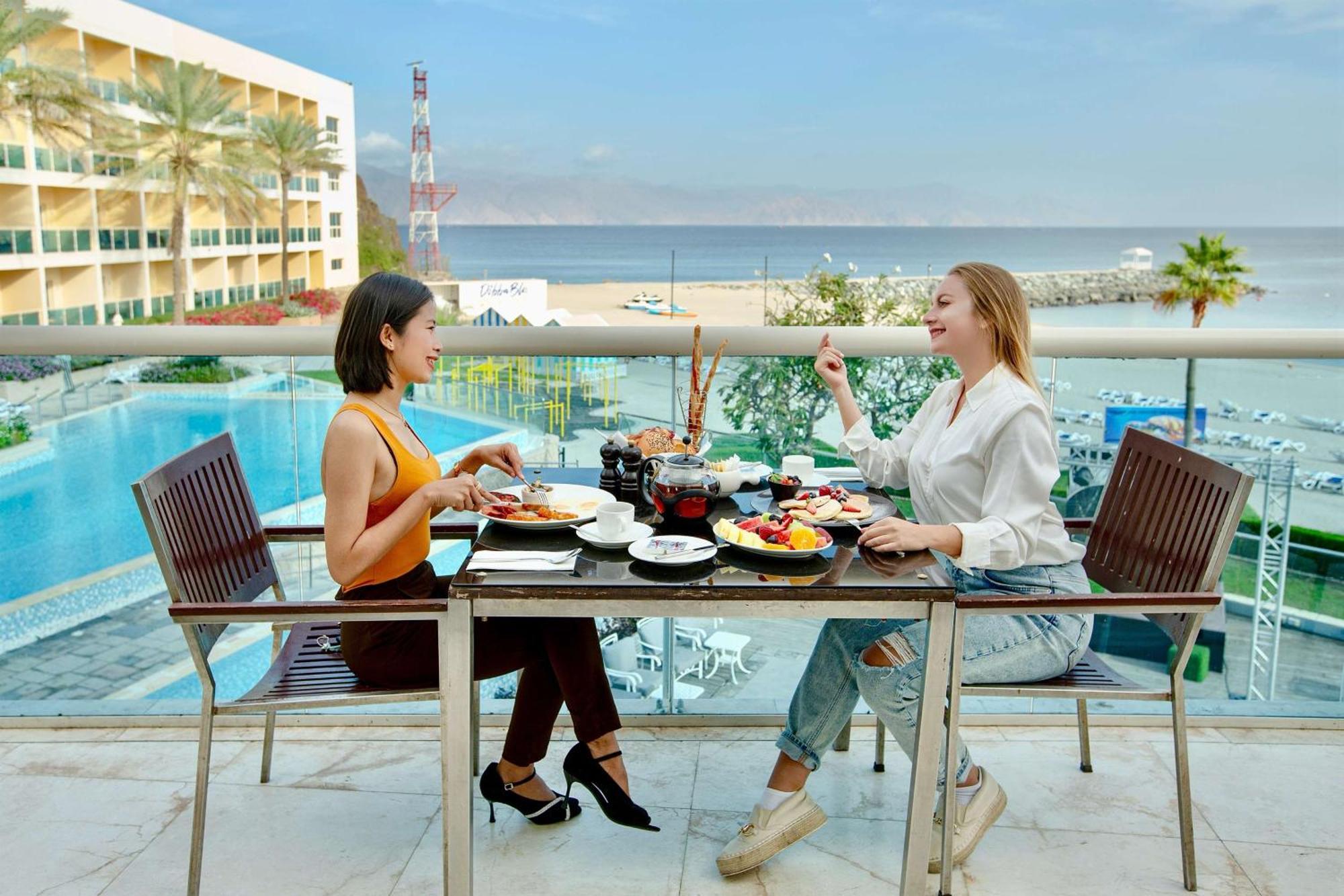 Radisson Blu Resort, Fujaira Esterno foto The View